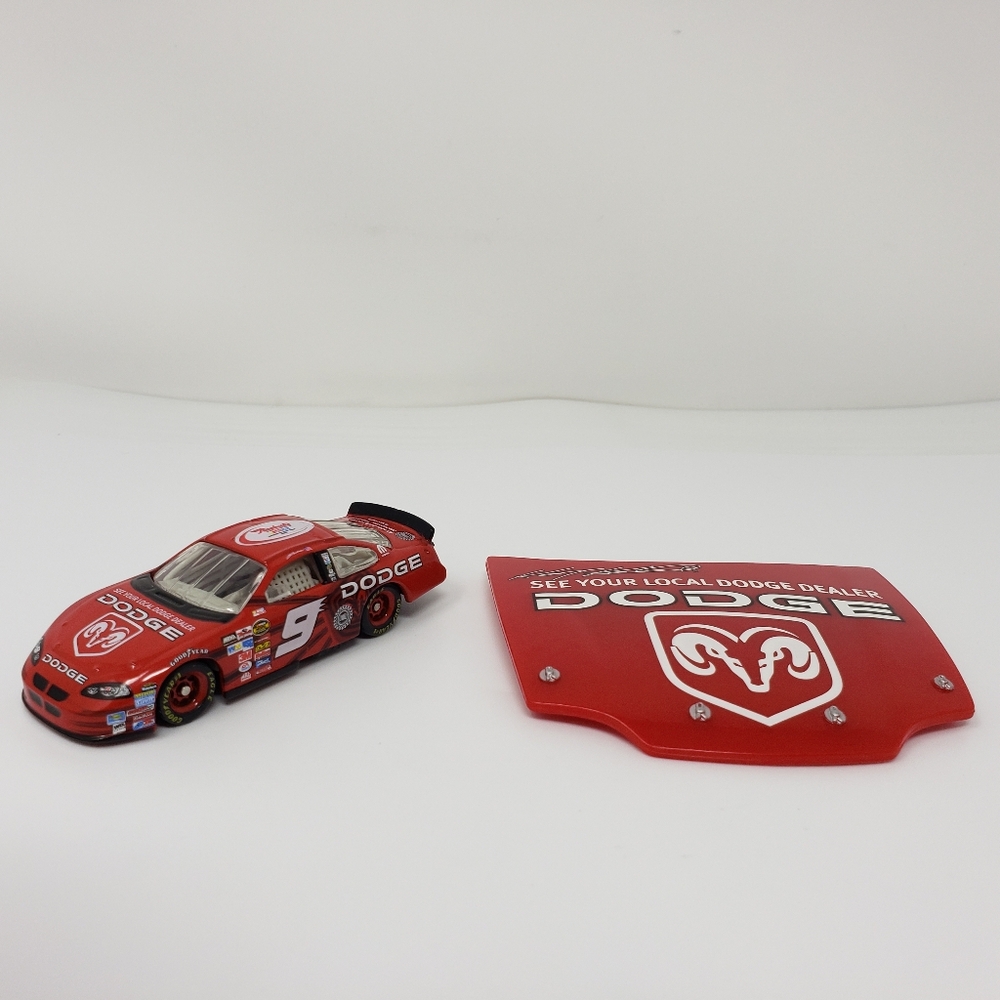 NASCAR Bill Elliot #9 2000 Dodge Intrepid Winners Circle 1:64 Die Cast
